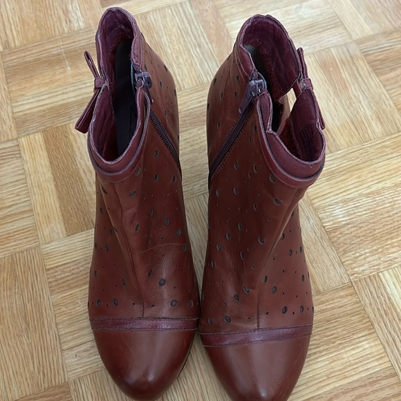 Miz Mooz Shoes - Miz Mooz